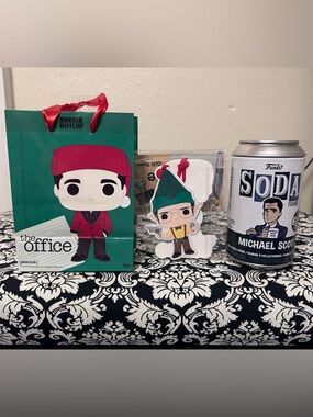 The Office Funko Soda Michael Scott common/opened & Christmas Bag/Tags Dwight